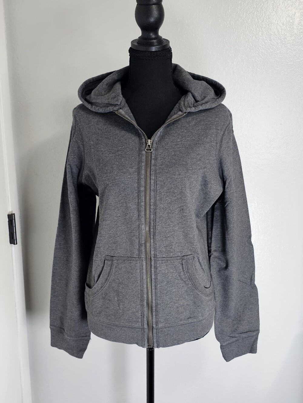 Clothes Classic Women's Gray Zip-Up Hoodie Jacket - Size Large , Fits Medium